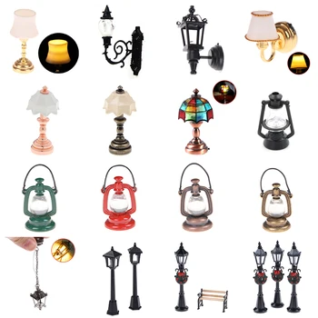 Mini 1:12 Minijaturni Stolni Svijećnjak Klasicni Petrolej lampe Lampe za Lutkarske kuće Pribor Za ukras Namještaja Za dollhouse Igračke
